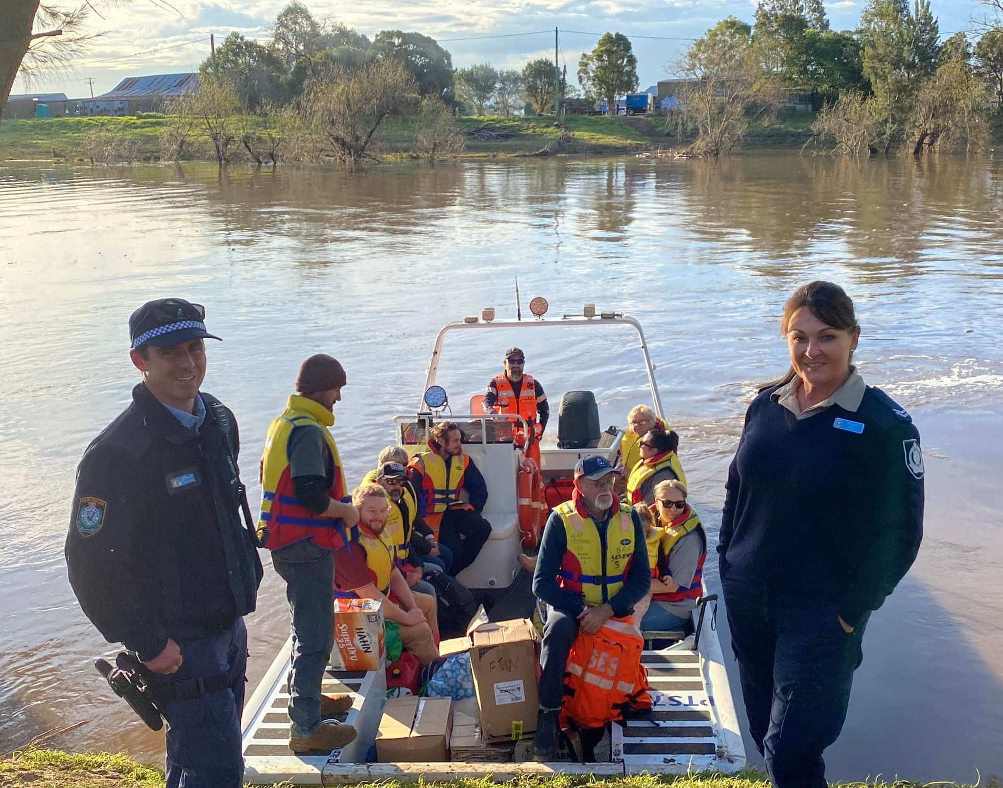 RSPCA SES FLOODRELIEF2